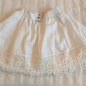 EXPRESS White Lace-Hem Skirt